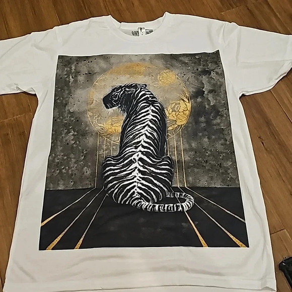 Golden tiger tshirt - Picture 2 of 2